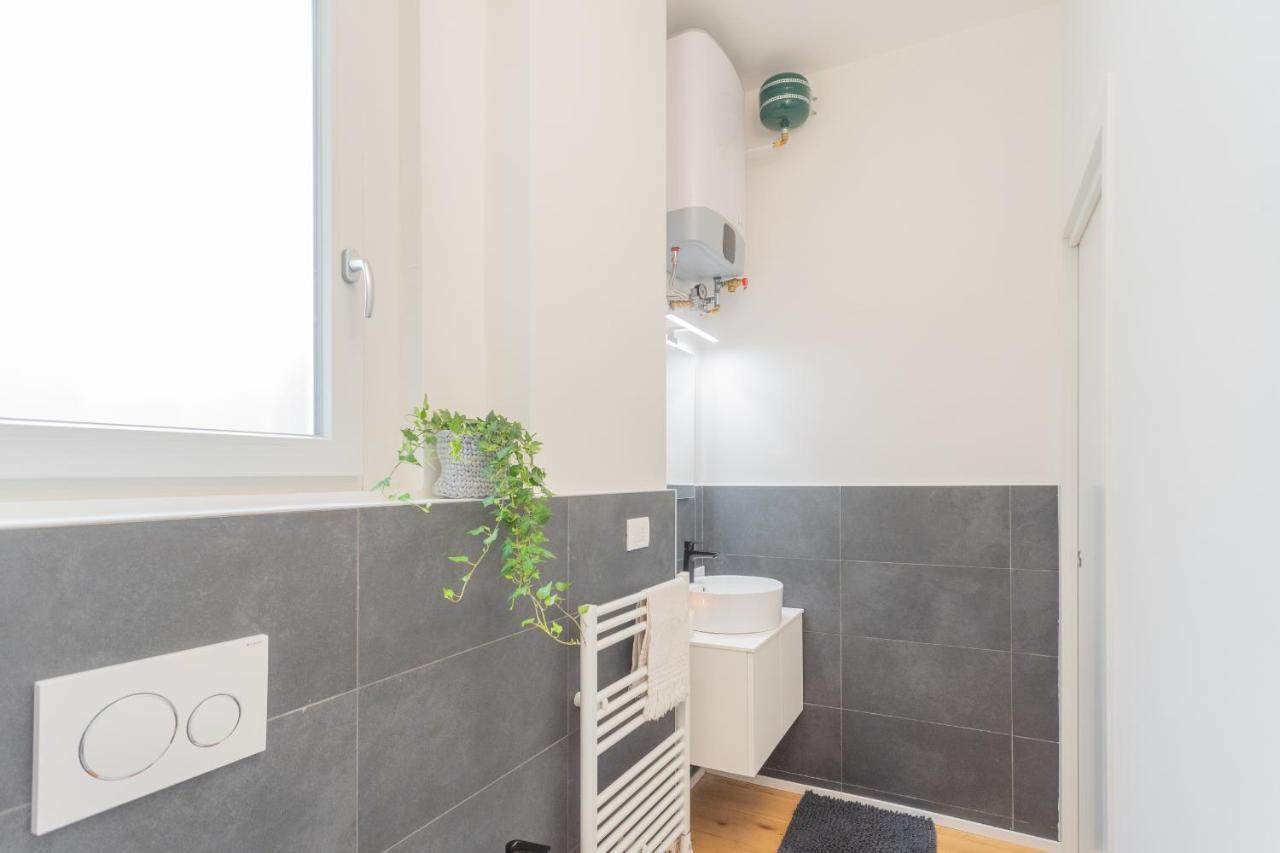A Step From The Lake Apartment By Rent All Como Zewnętrze zdjęcie