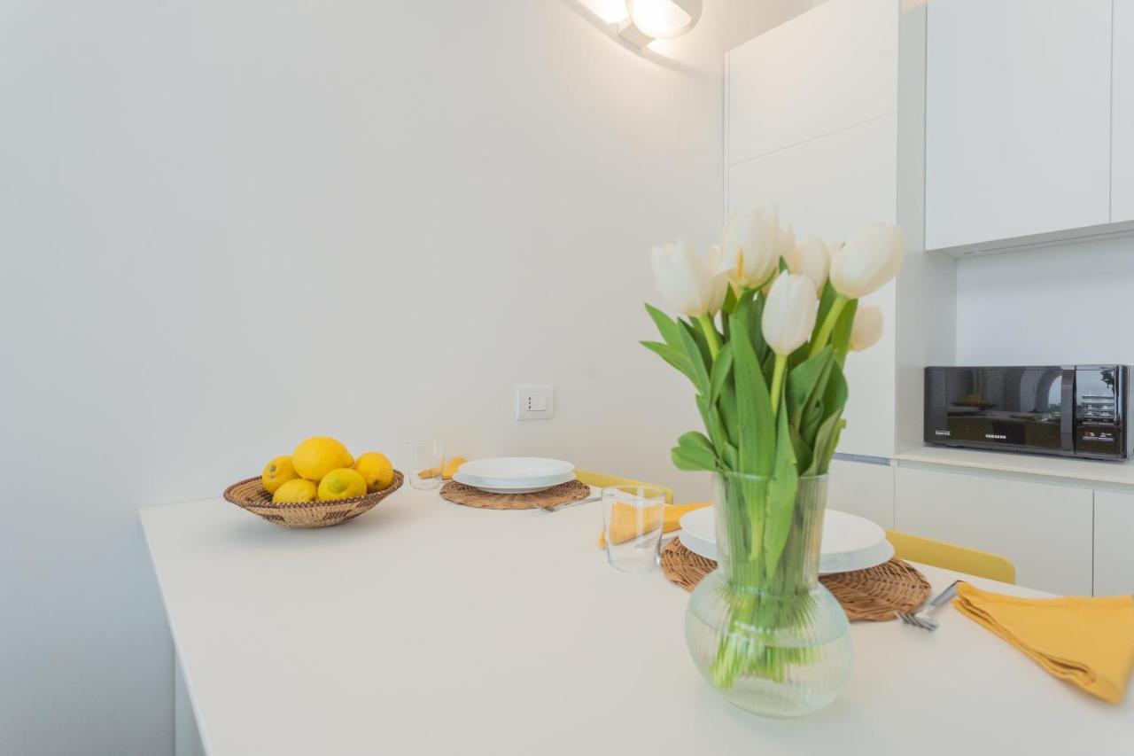 A Step From The Lake Apartment By Rent All Como Zewnętrze zdjęcie
